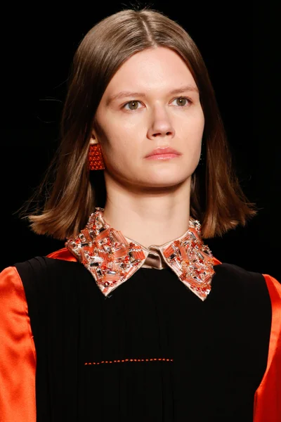 Look 49